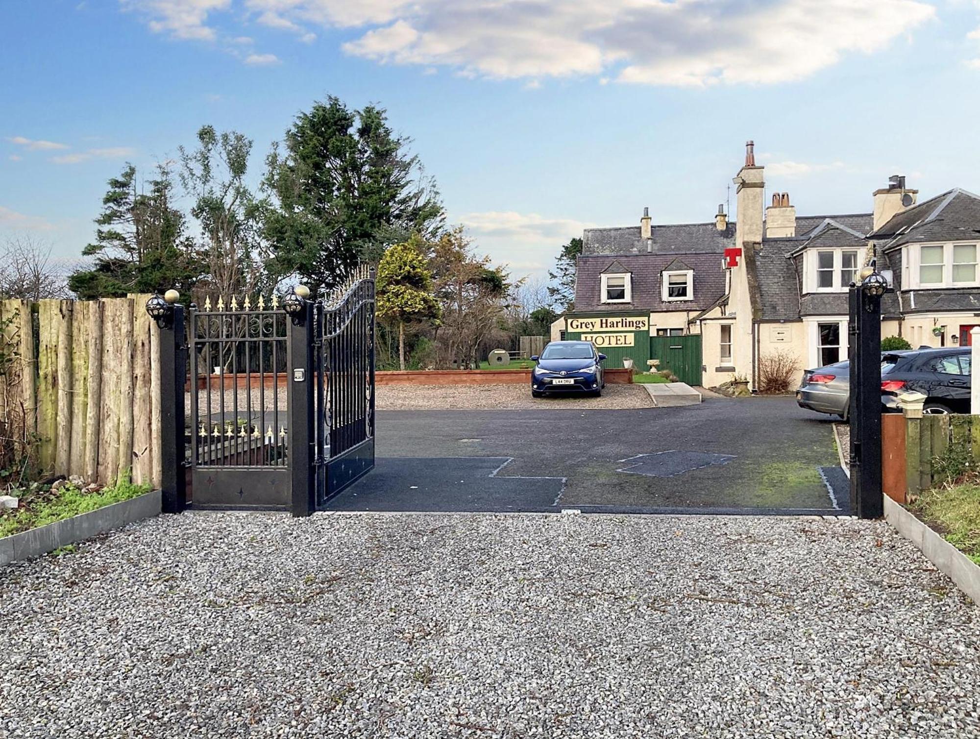 Grey Harlings Rooms Angus Exterior photo